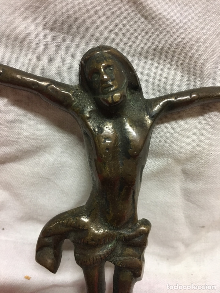 Antig&uuml;edades: Cristo de bronce - Foto 2