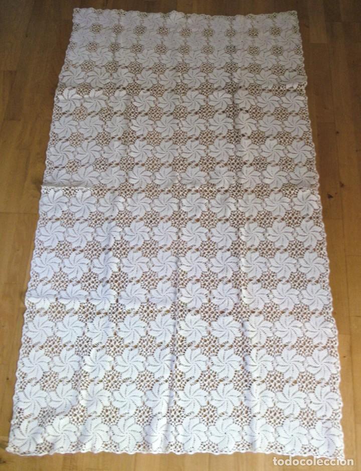 Antig&uuml;edades: mantel rectangular de ganchillo, hecho a mano (90x160cm aprox) - Foto 1