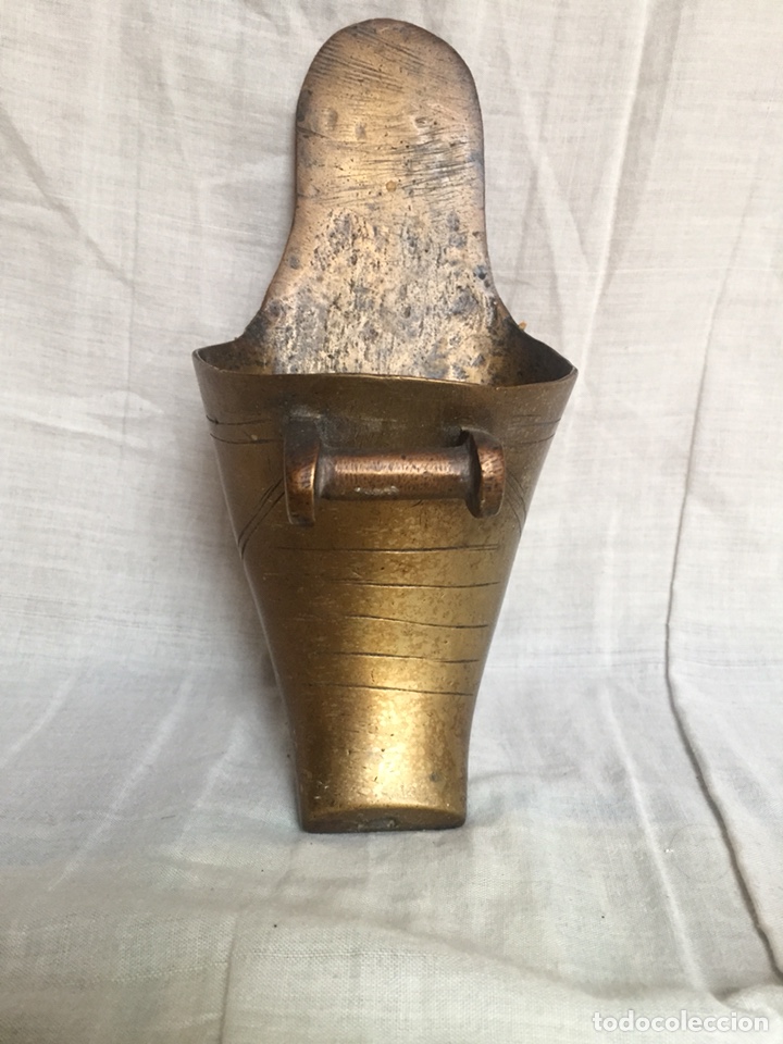 Antig&uuml;edades: Zueco bronce 23x10 - Foto 1