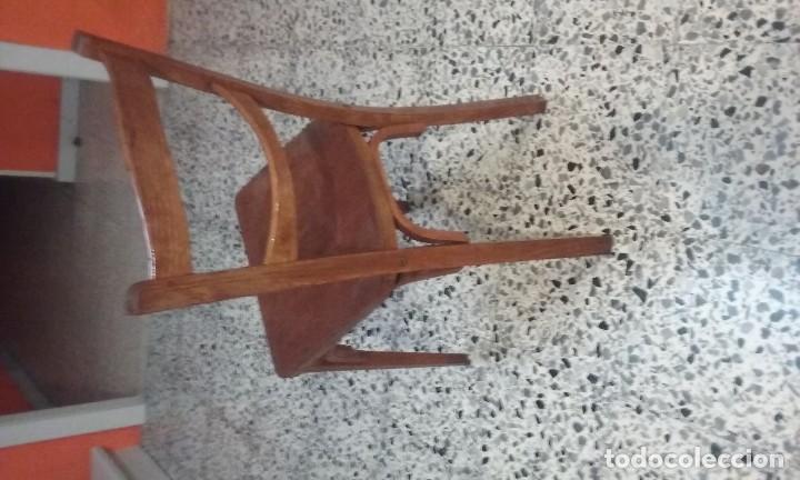Antig&uuml;edades: silla de madera - Foto 2