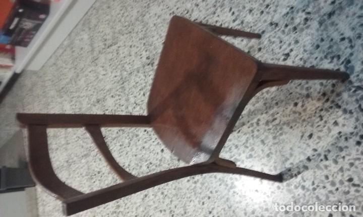 Antig&uuml;edades: silla de madera - Foto 3