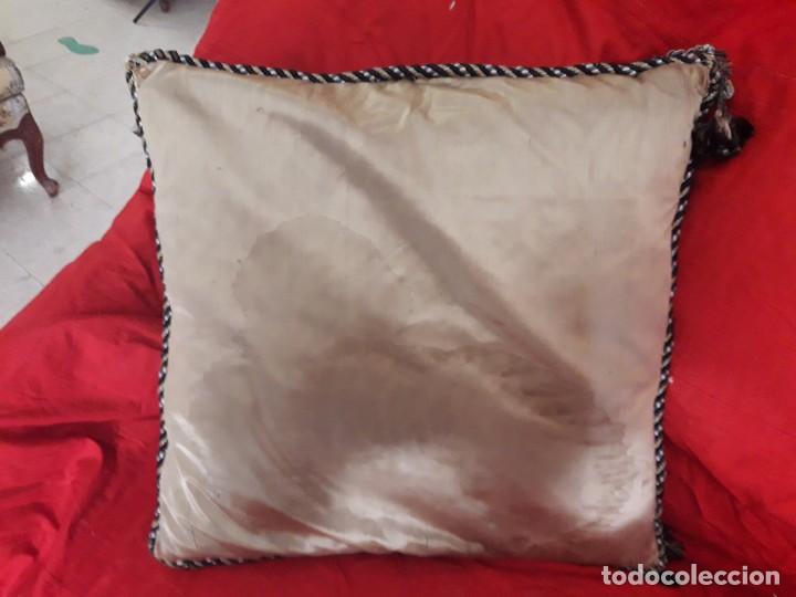 Antig&uuml;edades: Coj&iacute;n - Foto 3