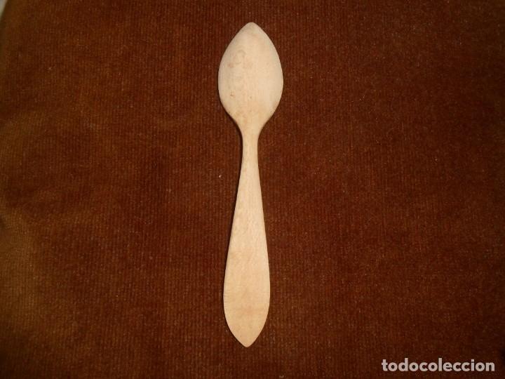 Antig&uuml;edades: Peque&ntilde;a cuchara de madera - Foto 2