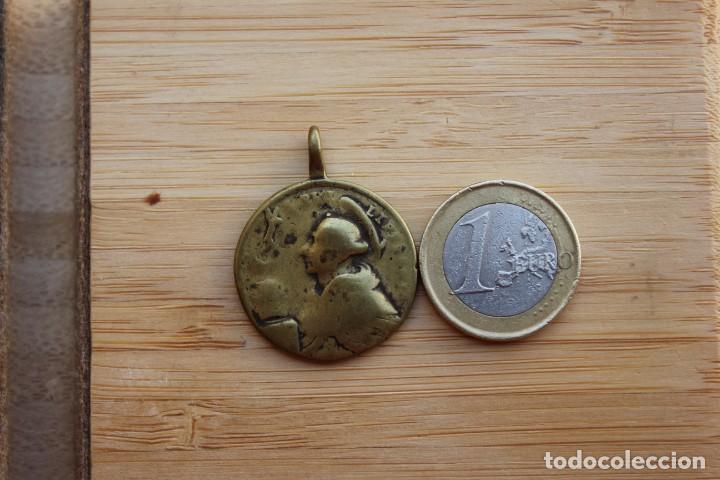 Antig&uuml;edades: MEDALLA RELIGIOSA - Foto 3