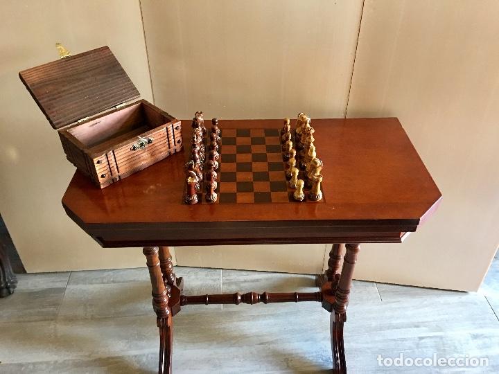 Antig&uuml;edades: ANTIGUA MESA DE JUEGOS - Foto 1