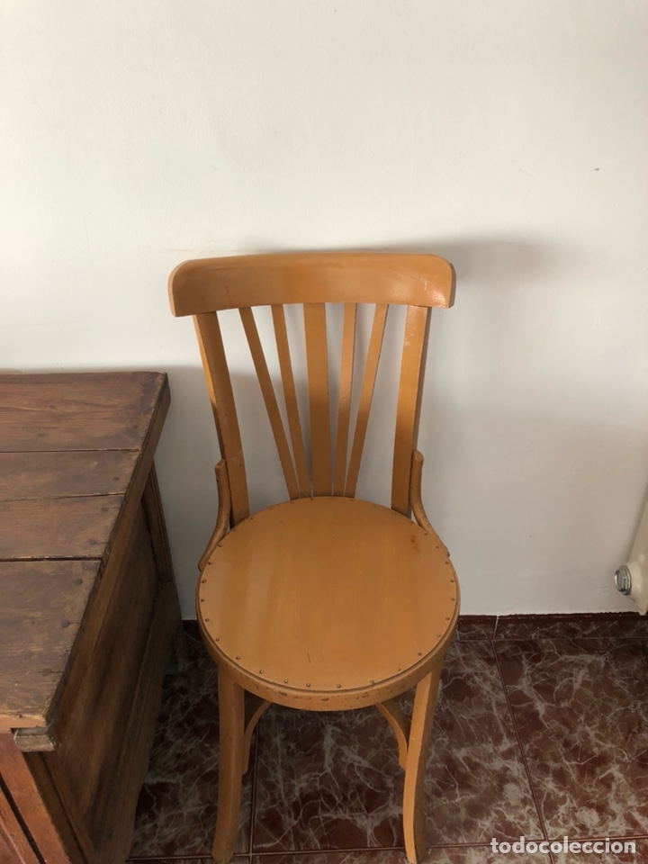 Antig&uuml;edades: Sillas madera antiguas tipo bar - Foto 1