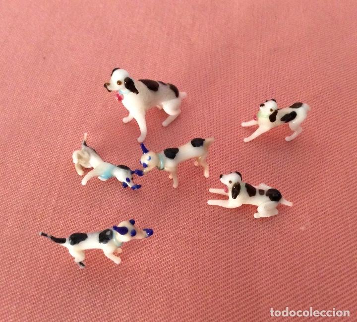Antig&uuml;edades: CONJUNTO DE 6 PERRITOS ANTIGUOS DE CRISTAL TAMA&Ntilde;O MINI MINIATURA.