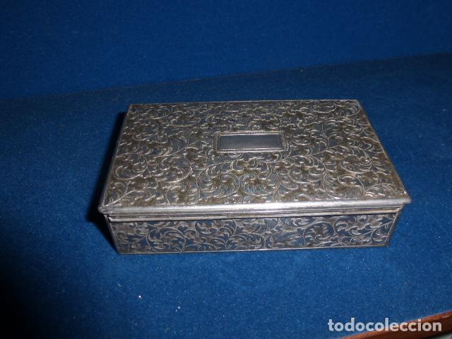 Antig&uuml;edades: CAJA DE METAL REPUJADO CON FORMA RECTANGULAR - Foto 5