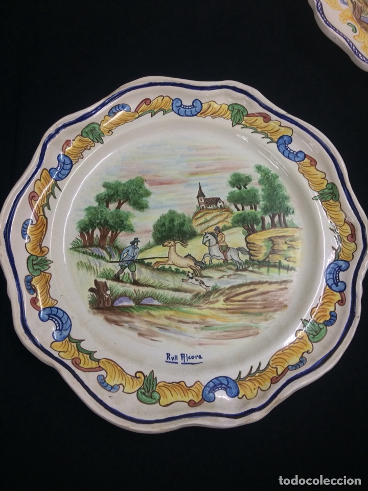 Antig&uuml;edades: Plato de cer&aacute;mica de Alcora - Foto 1