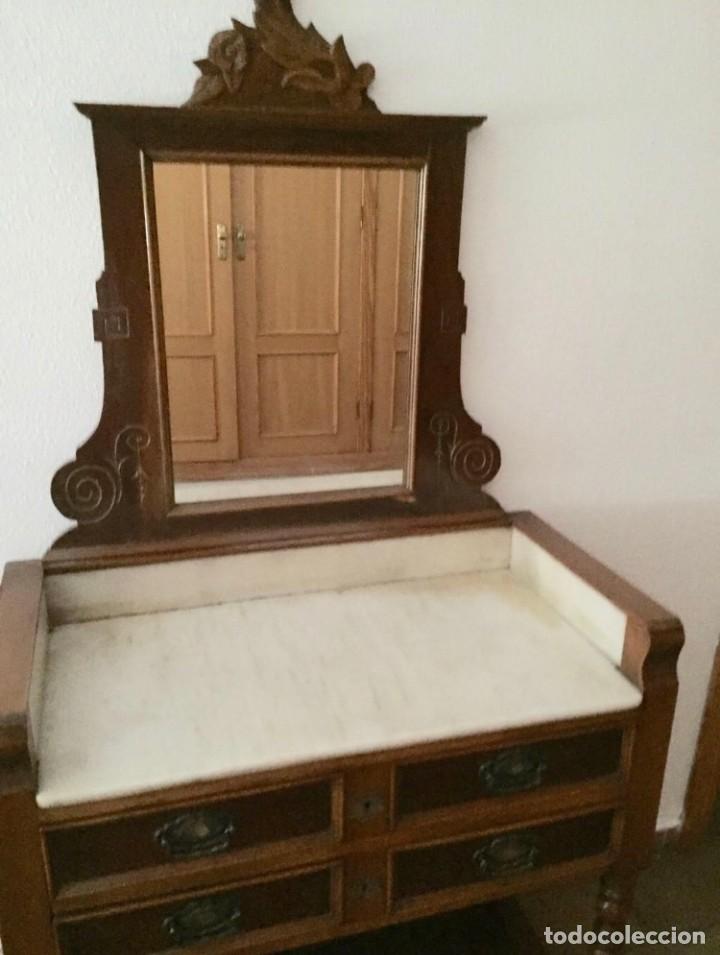 Antig&uuml;edades: tocador antiguo alfonsino - Foto 1