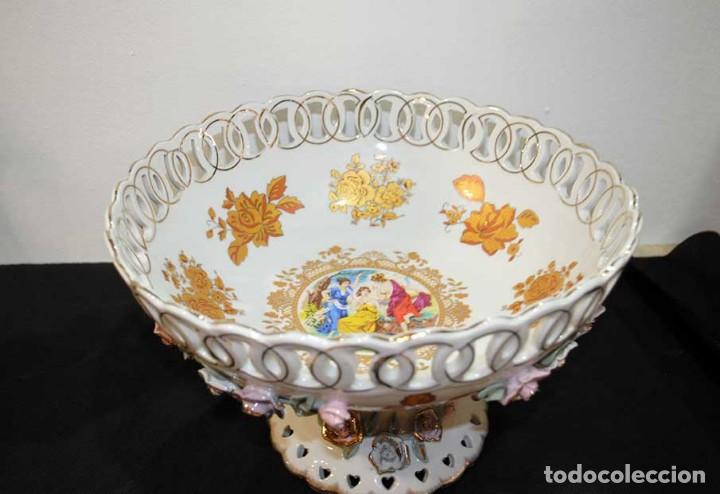 Antig&uuml;edades: ANTIGUO CENTRO DE MESA PORCELANA CHECA - Foto 2