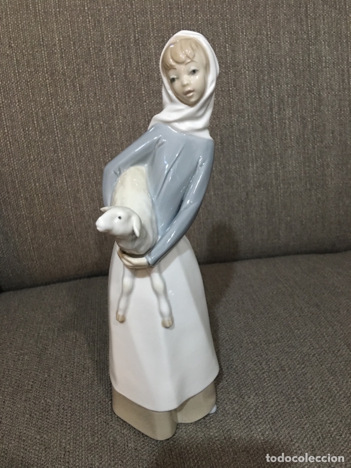 Antig&uuml;edades: Figura de lladro la campesina - Foto 1