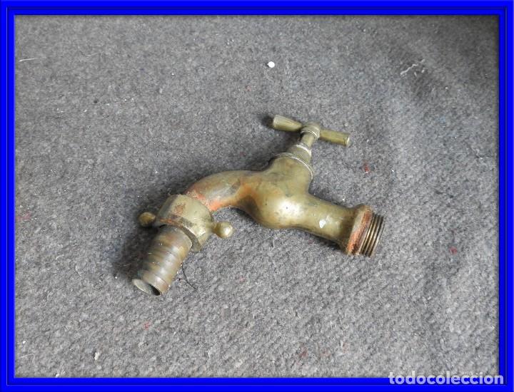 Antig&uuml;edades: GRIFO ANTIGUO DE BRONCE - Foto 1