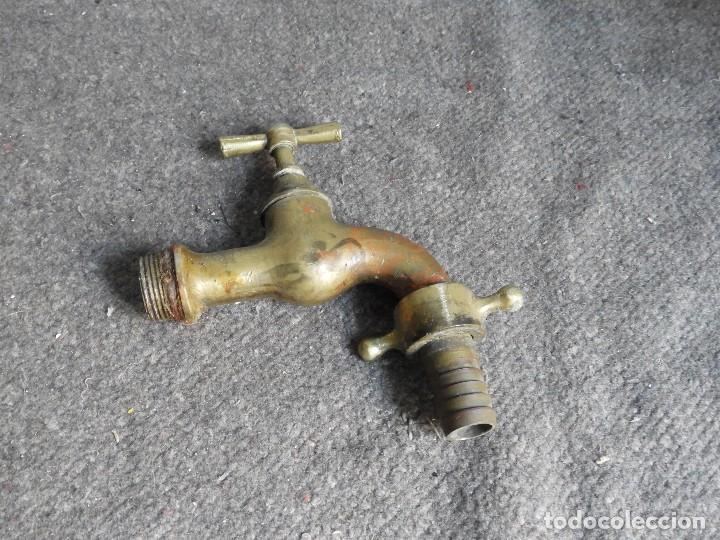 Antig&uuml;edades: GRIFO ANTIGUO DE BRONCE - Foto 2