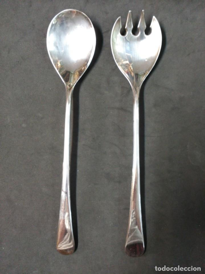 Antig&uuml;edades: CUBIERTOS PARA SERVIR METAL PLATEADO - Foto 1