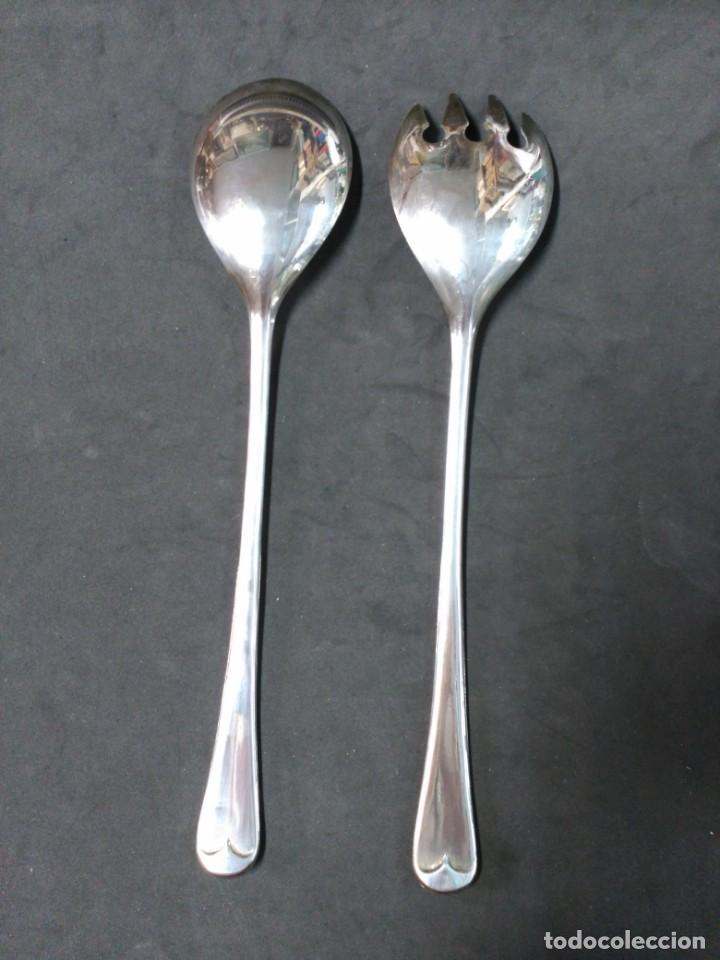 Antig&uuml;edades: CUBIERTOS PARA SERVIR METAL PLATEADO - Foto 2