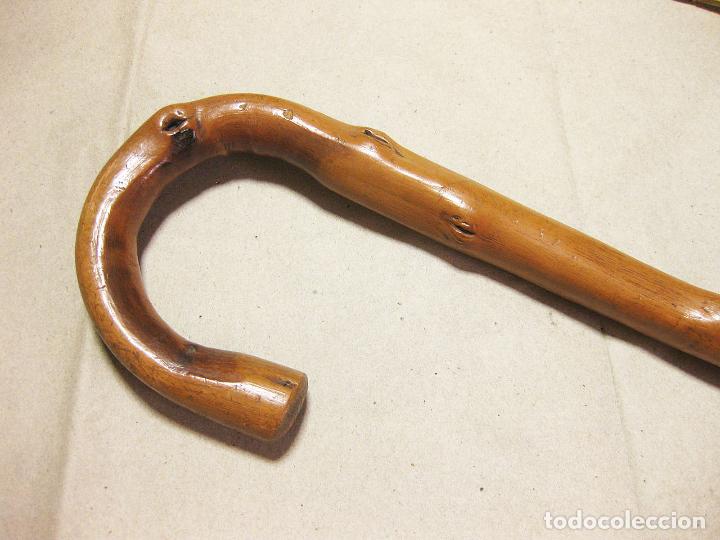 Antig&uuml;edades: Bast&oacute;n en madera ligera. Contera de hierro. - Foto 1