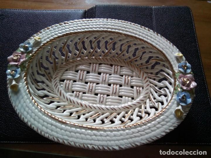 Antig&uuml;edades: * ANTIGUA BANDEJA PRESENTADORA. 27 CM (RF: CF-113/e ) - Foto 1