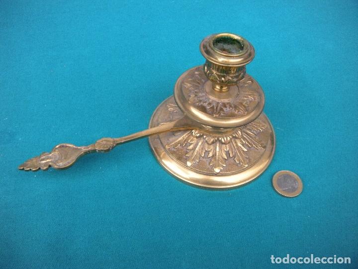 Antig&uuml;edades: PALMATORIA DE BRONCE PARA VELA. - Foto 2