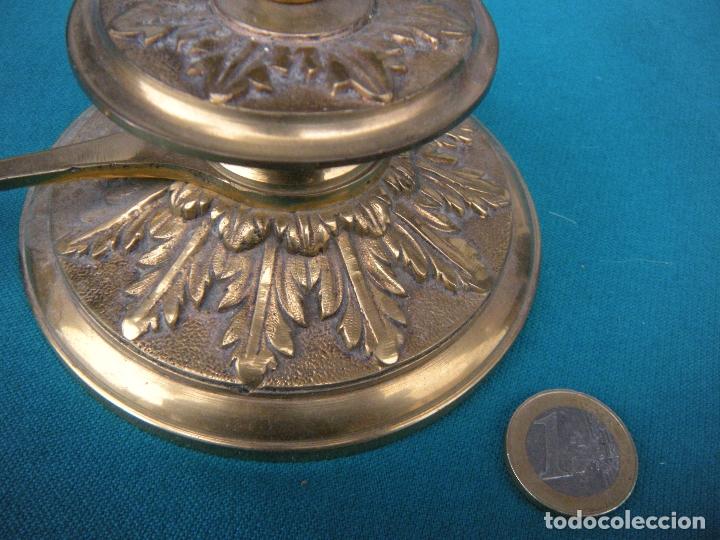 Antig&uuml;edades: PALMATORIA DE BRONCE PARA VELA. - Foto 4