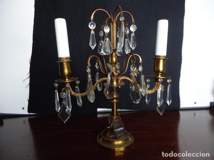 Antig&uuml;edades: LAMPARA DE MESA DE BRONCE - Foto 1