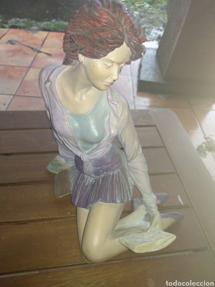 Antig&uuml;edades: Figura tipo Elisa - Foto 1