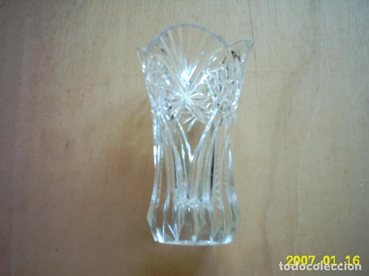 Antig&uuml;edades: JARR&Oacute;N DE CRISTAL D&acute;ARQUES, FRANCIA. 17 X 10,5 Cm. 897 gramos.