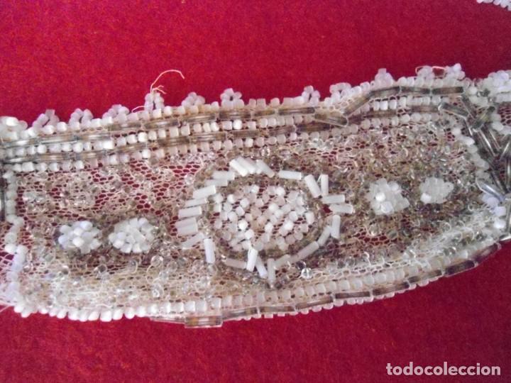 Antig&uuml;edades: BANDA O CINTURON DECORADO DE PEDRERIA - Foto 2