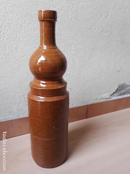 Antig&uuml;edades: Antigua botella de cer&aacute;mica esmaltada - Foto 2
