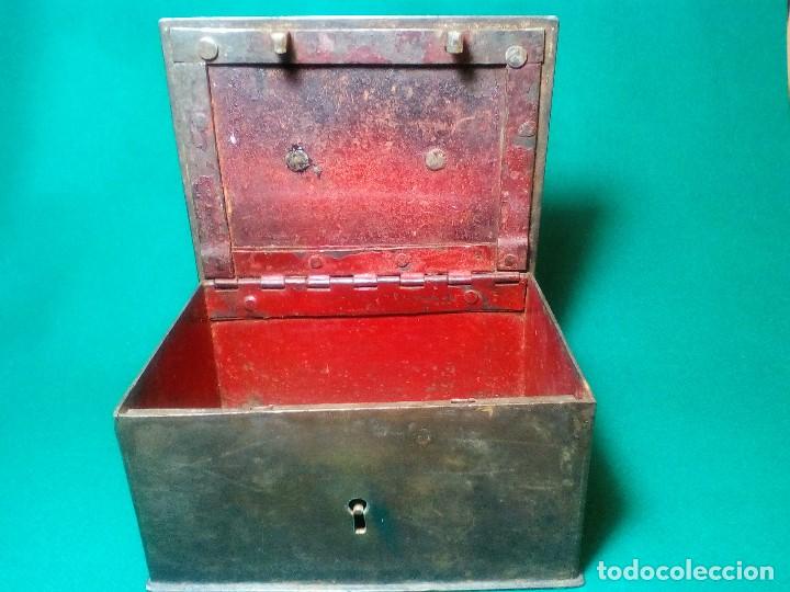 Antig&uuml;edades: CAJA ANTIGUA DE CAUDALES - Foto 1