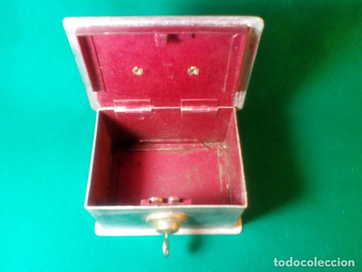 Antig&uuml;edades: CAJA ANTIGUA DE CAUDALES - Foto 3