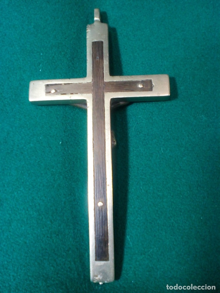 Antig&uuml;edades: CRUCIFIJO DE METAL Y MADERA - Foto 2