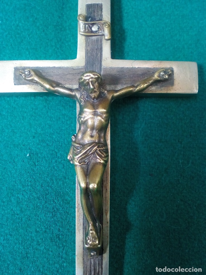 Antig&uuml;edades: CRUCIFIJO DE METAL Y MADERA - Foto 4