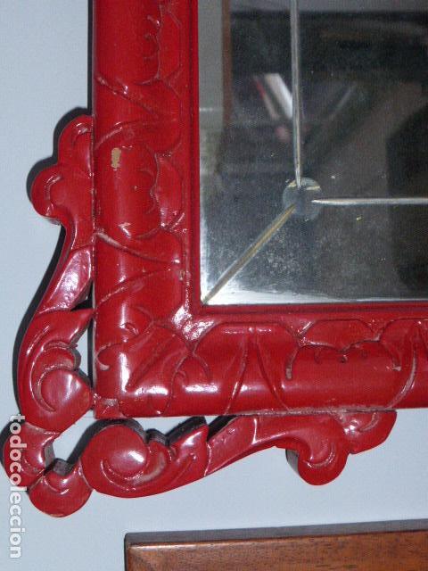Antig&uuml;edades: ESPEJO DE MADERA TALLADA PINTADO EN ROJO - Foto 4