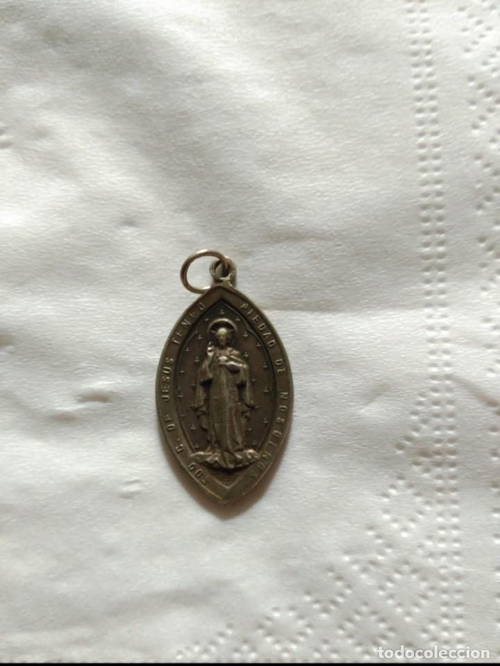 Antig&uuml;edades: medalla en plata sagrado corazon e inmaculada - Foto 2