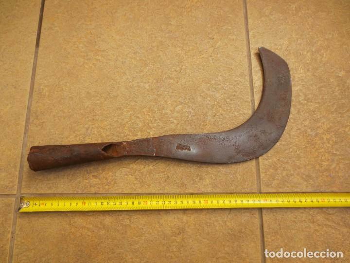 Antig&uuml;edades: ANTIGUA HOZ PARA DESBASTAR - 47cm - CON MARCA. - Foto 2