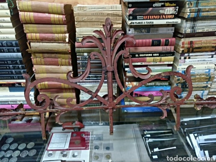 Antig&uuml;edades: Perchero modernista de forja - Foto 3
