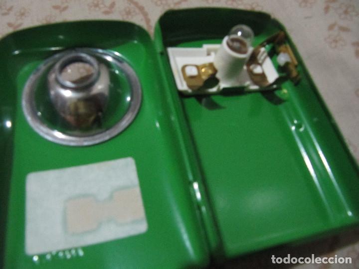 Antig&uuml;edades: Antigua linterna de petaca Tudor - Foto 5
