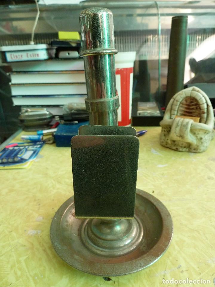 Antig&uuml;edades: PORTAVELAS METALICO - Foto 3