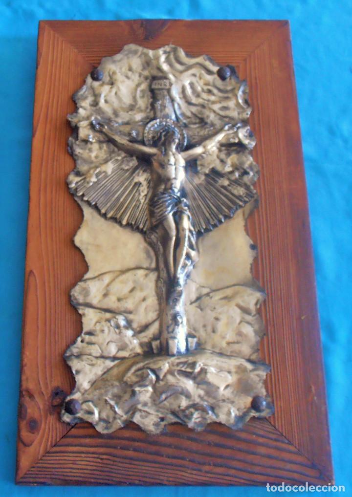 Antig&uuml;edades: BAJORRELIEVE DE CRISTO EN LA CRUZ - Foto 1