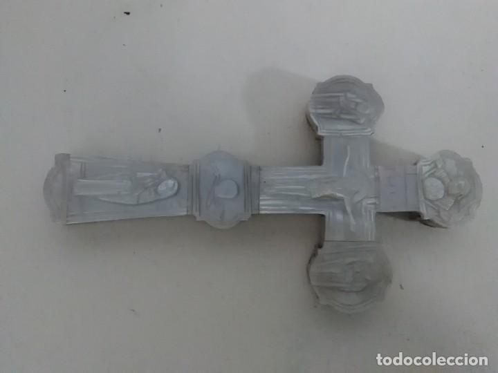 Antig&uuml;edades: Cruz de n&aacute;car 15X 7,5 ctms - Foto 2