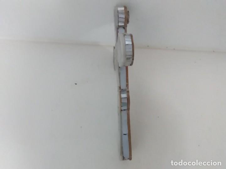 Antig&uuml;edades: Cruz de n&aacute;car 15X 7,5 ctms - Foto 5