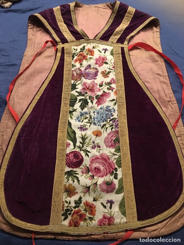 Antig&uuml;edades: CASULLA TERCIOPELO MORADO - Foto 3