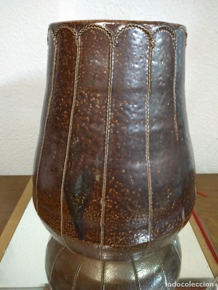Antig&uuml;edades: Jarr&oacute;n de cer&aacute;mica portuguesa - Foto 2