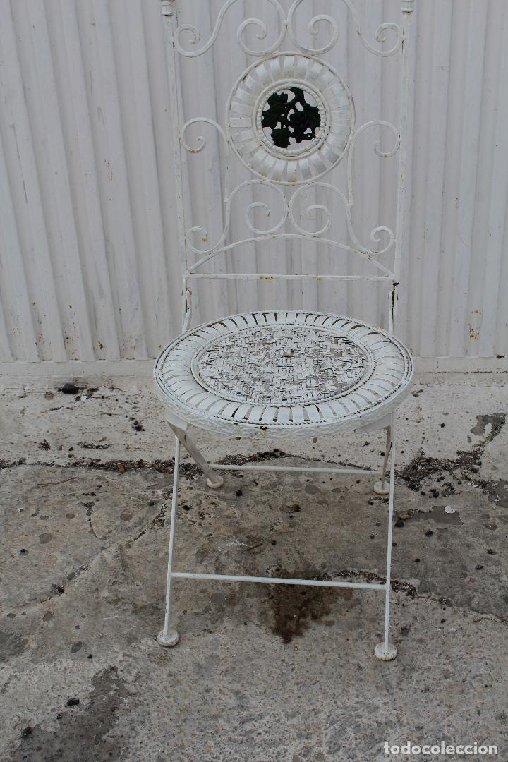 Antig&uuml;edades: silla de jardin en hierro y bambu - Foto 1