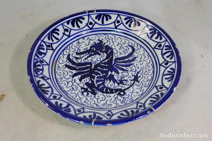 Antig&uuml;edades: plato azul manises - Foto 1
