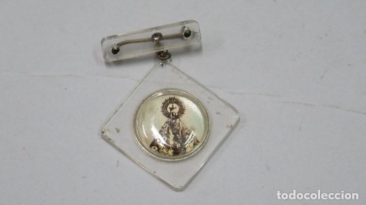 Antig&uuml;edades: MEDALLA VIRGEN A IDENTIFICAR - Foto 1