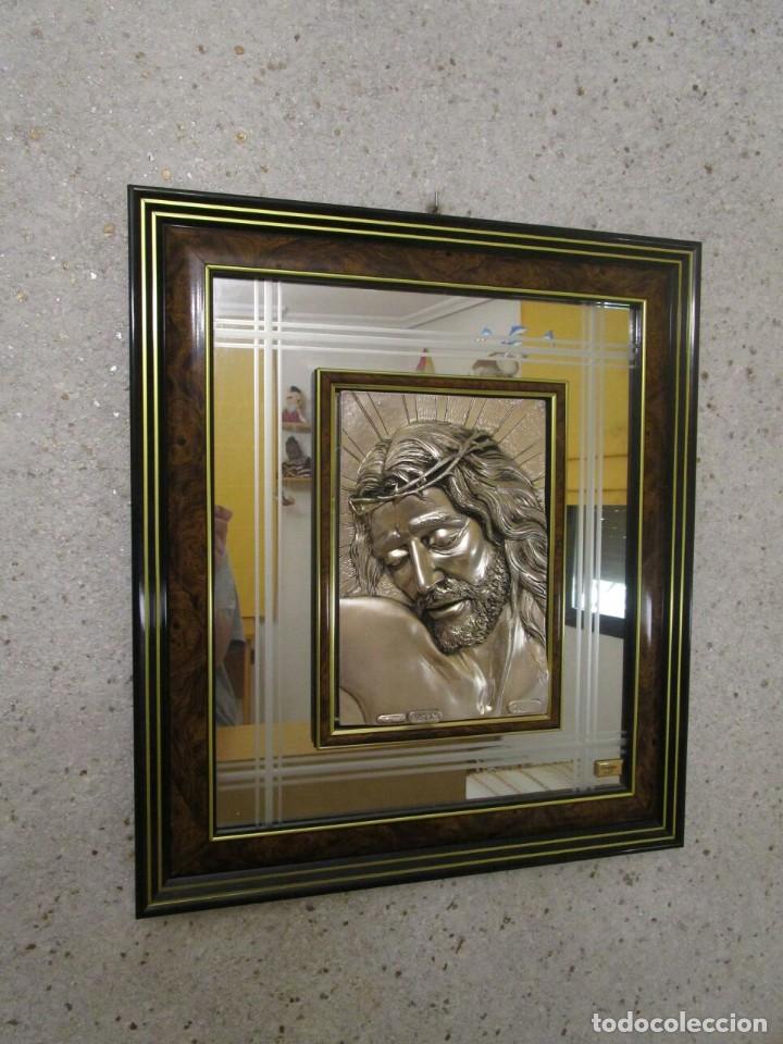 Antig&uuml;edades: Cuadro crucificado Cristal-plata 51x59 - Foto 1