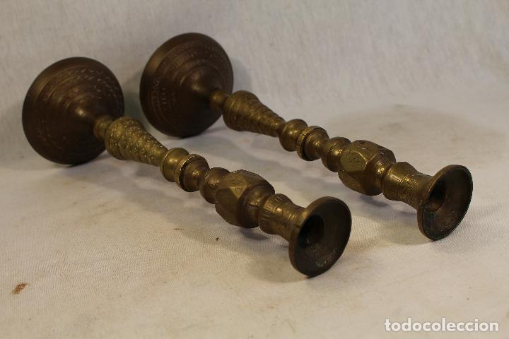 Antig&uuml;edades: pareja de candeleros candelabros en bronce - Foto 3