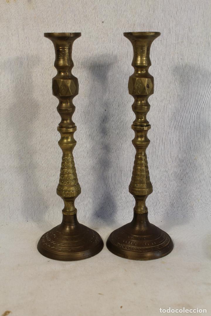 Antig&uuml;edades: pareja de candeleros candelabros en bronce - Foto 6